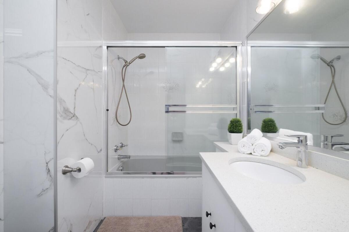 Spacious 4Br W Ensuites Mins To Downtown Yvr Ubc Vancouver Exterior foto