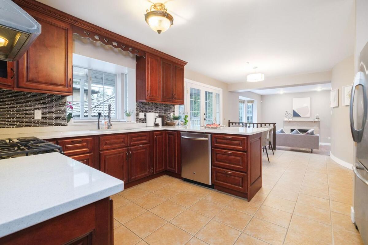 Spacious 4Br W Ensuites Mins To Downtown Yvr Ubc Vancouver Exterior foto