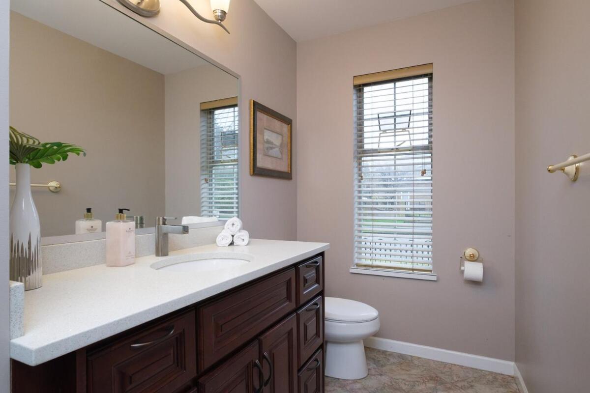 Spacious 4Br W Ensuites Mins To Downtown Yvr Ubc Vancouver Exterior foto