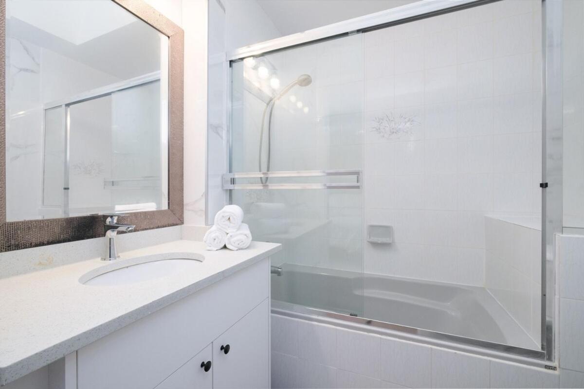 Spacious 4Br W Ensuites Mins To Downtown Yvr Ubc Vancouver Exterior foto