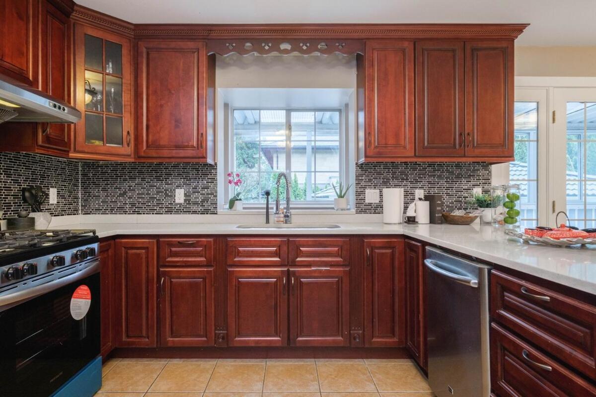 Spacious 4Br W Ensuites Mins To Downtown Yvr Ubc Vancouver Exterior foto
